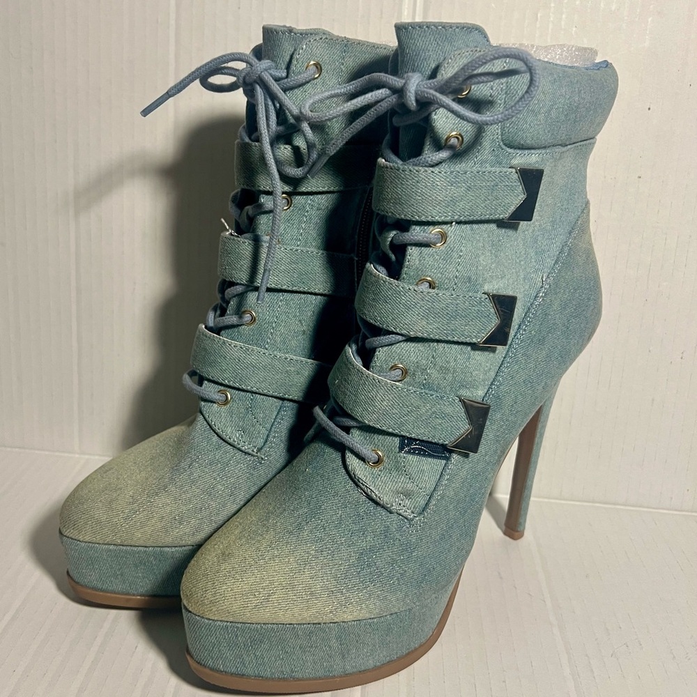 Thalia Sodi Denim Blue High Heels size 7 1/2 NWOT